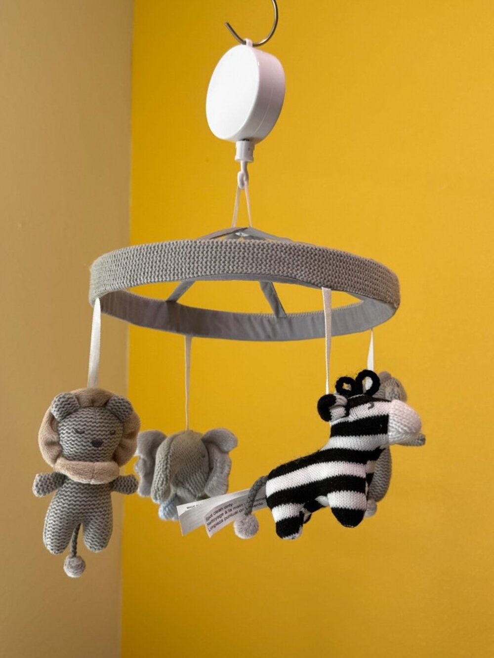 Pottery Barn Kids Safari Animal Baby Mobile With Knit Plush Toys